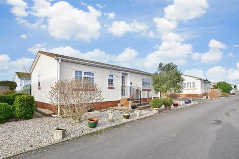 Golf Road, Deal, Kent 2 bed park home for sale