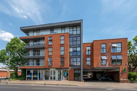 Garratt Lane, Wandsworth Town... 2 bed flat for sale