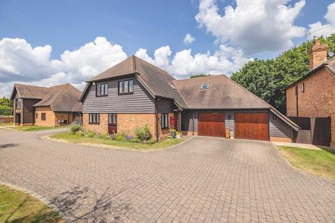 Buckland Gate, Wexham SL3 4 bed detached house for sale