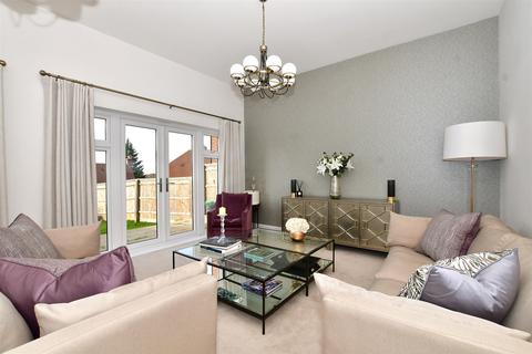 Consort Drive, Leatherhead, Surrey 4 bed semi