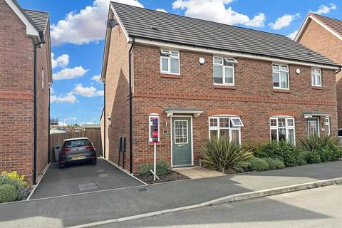 3 bedroom semi-detached house for sale