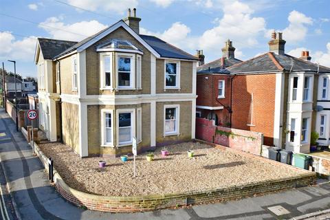 Pell Lane, Ryde, Isle of Wight 4 bed semi