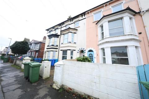 Princes Avenue, Withernsea 4 bed terraced house for sale