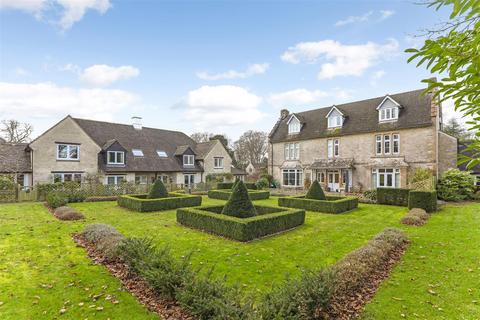 Butt Street, Minchinhampton, Stroud 2 bed retirement property for sale