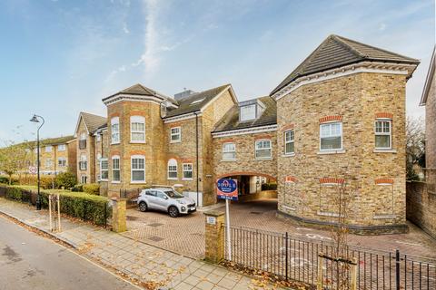 Manor House Court, Hanwell, W7 2 bed apartment for sale