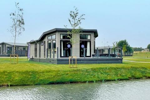 Green Hill Farm Holiday Village 2 bed park home for sale