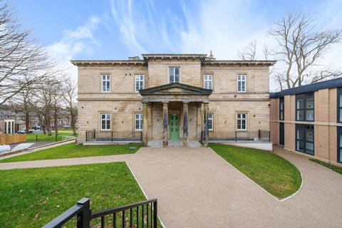Rose Court, 29 Victoria Gardens... 3 bed flat for sale