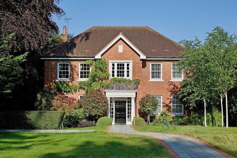 Walpole Avenue, Chipstead 5 bed detached house for sale