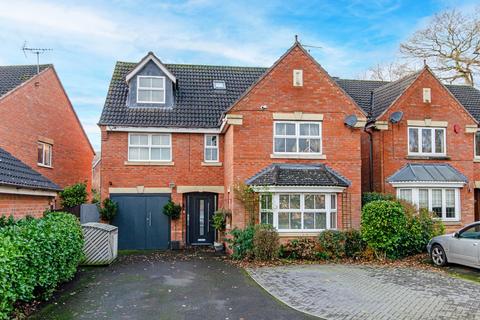 5 bedroom detached house for sale