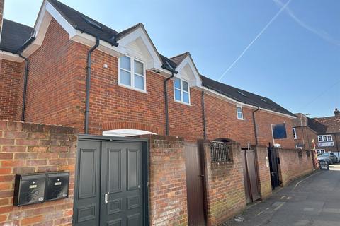 Crown Place, Marlow 2 bed apartment for sale