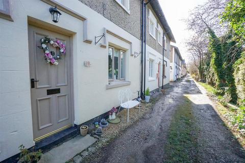 2 bedroom cottage for sale