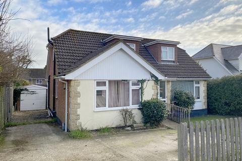 Fullerton Road, Lymington SO41 4 bed chalet for sale