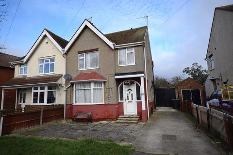 Winthorpe Avenue, Winthorpe PE25 3 bed semi