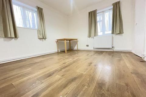 Pinner Grove ( Second Floor Flat)... 2 bed flat for sale