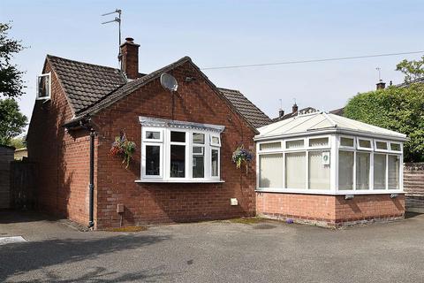 Crossfield Road, Bollington SK10 5EA 2 bed detached bungalow for sale