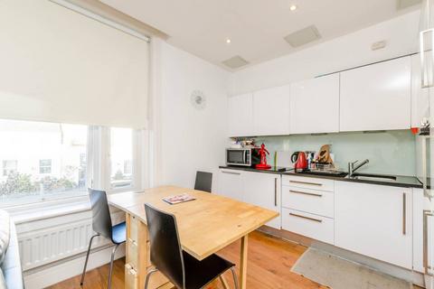 Chiswick High Road, Gunnersbury... 1 bed flat for sale