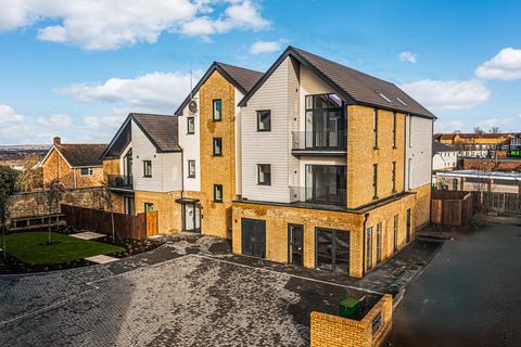 The Regency Apartments, Rayleigh, SS6 2 bed apartment for sale