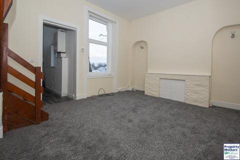 3 bedroom flat for sale