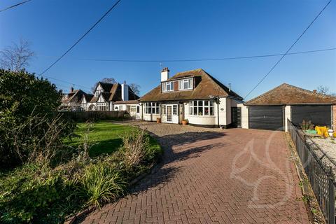 Dormy Houses, East Road, East Mersea CO5 4 bed detached house for sale