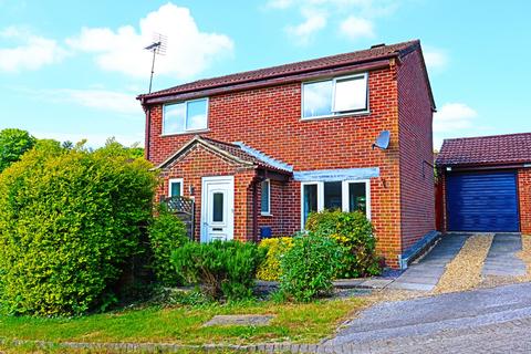 LOVAGE WAY, HORNDEAN 3 bed detached house for sale