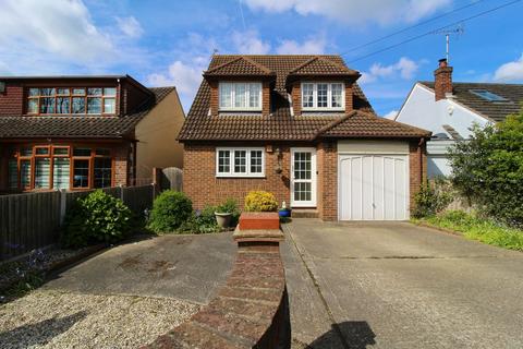 Rayleigh Road, Benfleet, SS7 4 bed detached house for sale