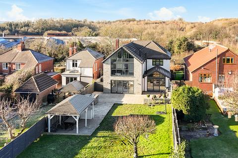 Dog Kennel Hill, Sheffield S26 5 bed detached house for sale