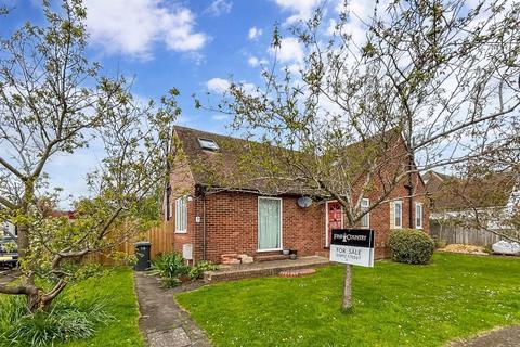 4 bedroom detached bungalow for sale