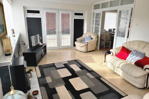 Prince Avenue, Skegness PE24 2 bed detached bungalow for sale