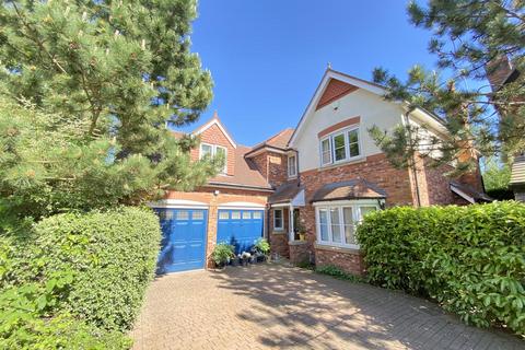 Harrow Close, Regents Park, Wilmslow 5 bed detached house for sale