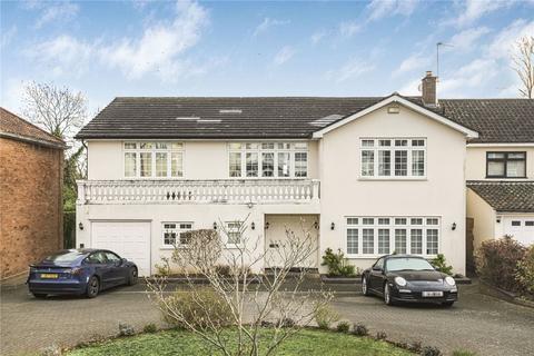 Broadgates Avenue, Hadley Wood, EN4 6 bed detached house for sale