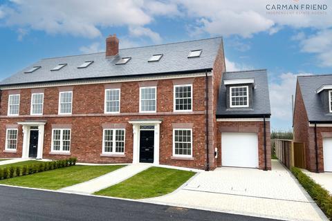 5 bedroom semi-detached house for sale