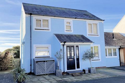 2 bedroom link detached house for sale