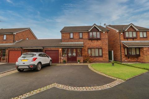 Littlefields, Via Hyde SK14 3 bed detached house for sale