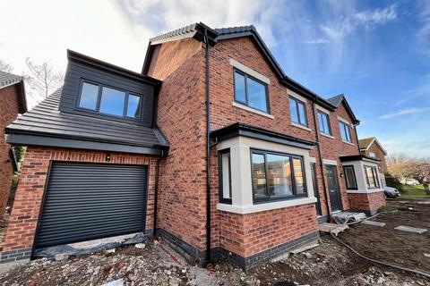 Warren Court, Birkdale, Southport, PR8 3 bed semi