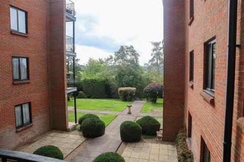 Dorin Court, Landscape Road, Warlingham 2 bed apartment for sale