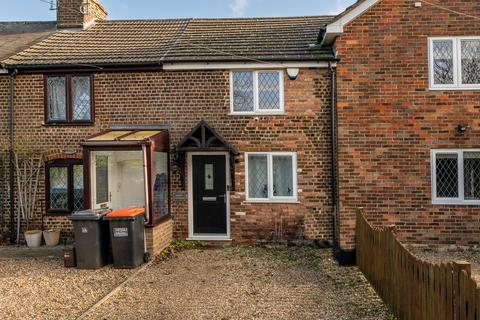 Chaul End Road, Caddington, LU1 2 bed terraced house for sale