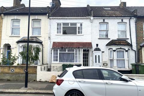 Cranbourne Road, London, E15 3 bed terraced house for sale