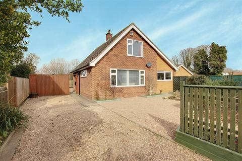 South Street, Alford LN13 3 bed detached bungalow for sale