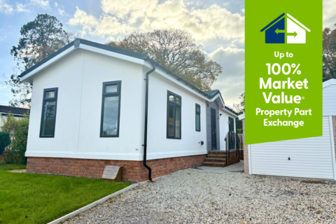 Bovey Tracey, Devon, TQ13 2 bed park home for sale