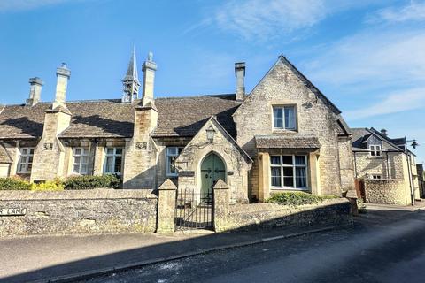 Marshfield SN14 3 bed cottage for sale