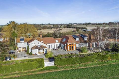 Great Holland CO13 7 bed detached house for sale