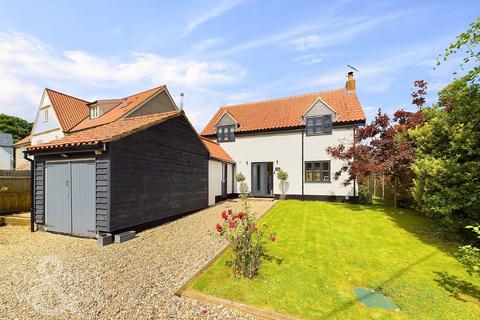 The Street, Caston, NR17 3 bed detached house for sale