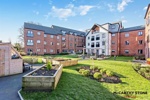 Balshaw Court Burlington Gardens... 1 bed apartment for sale