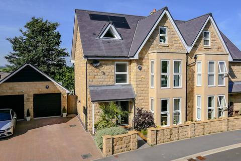 Connaught Court, Harrogate, HG1 5 bed semi