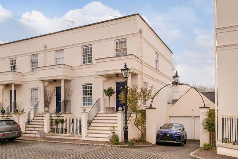 Beaufort Close, Putney, London 4 bed end of terrace house for sale