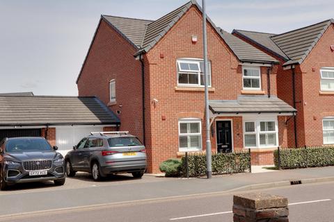 Fishers Green Road, Stevenage SG1 4 bed detached house for sale