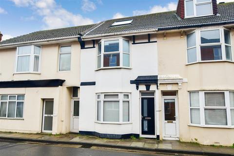 Clifton Road, Newhaven, East Sussex 3 bed terraced house for sale