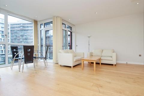 Hepworth Court, Grosvenor Waterside... 2 bed flat for sale
