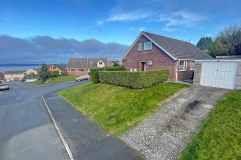 Cae America, Llanfairfechan, Conwy, LL33 3 bed bungalow for sale