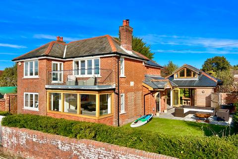 Swanwick Shore Road, Southampton SO31 5 bed detached house for sale